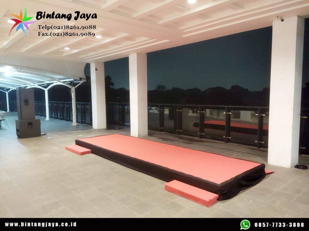 Sewa panggung multiplek finishing karpet varian warna