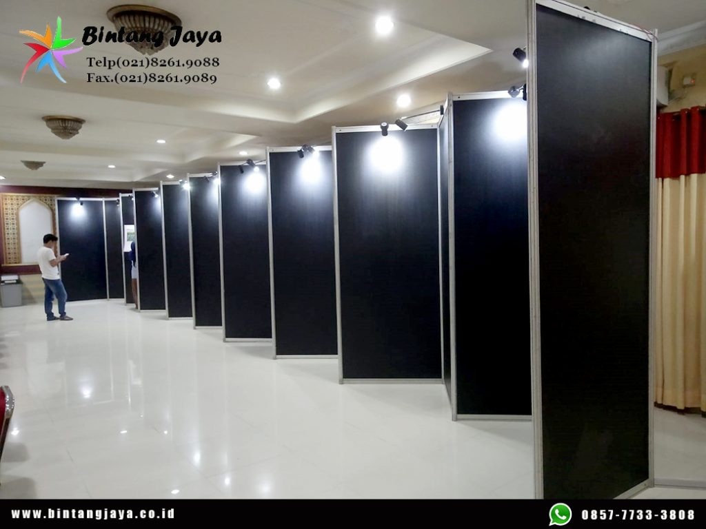 Sewa Partisi R8 Hitam Kelapa Gading Jakarta Utara