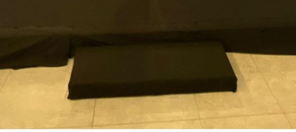 Sewa Panggung Portable Karpet Hitam Area Jakarta Pusat