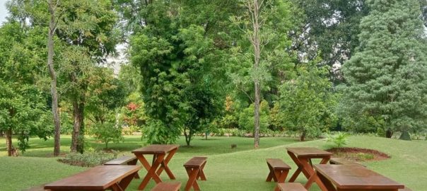 Sewa Bangku Dan Meja Taman Kaki Extra Event Outdoor Jakarta