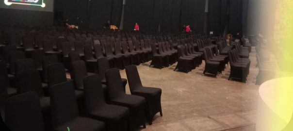 Sewa Kursi Cover Hitam Ketat Terdekat BSD Tangerang