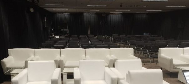 Sewa Sofa Kotak Type Minimalis Putih di Jakarta