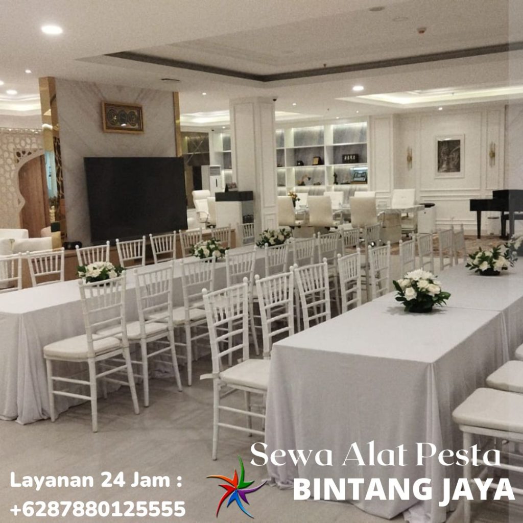 Sewa Kursi Tiffany Kayu VIP Putih Area Bogor