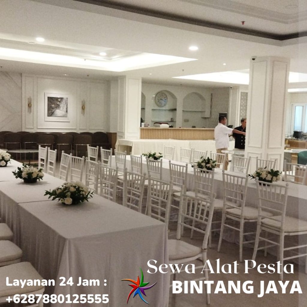 Sewa Kursi Tiffany Kayu VIP Putih Area Bogor