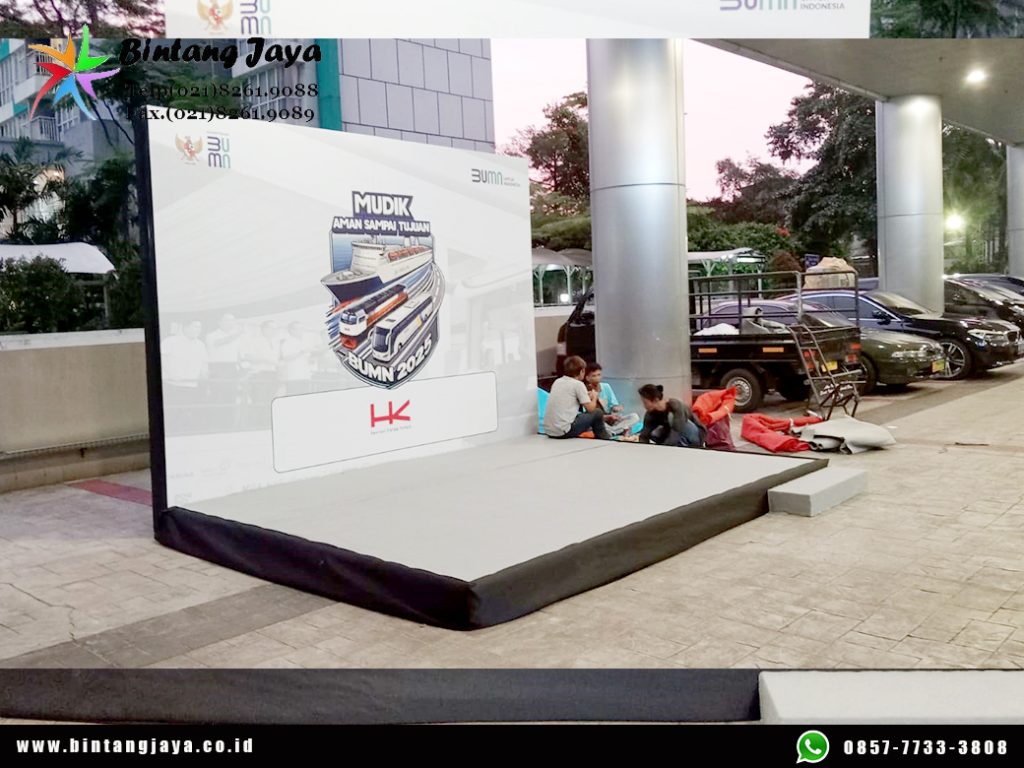 Rental Panggung Karpet Abu abu Dan Backdrop Out Door Area Jakarta