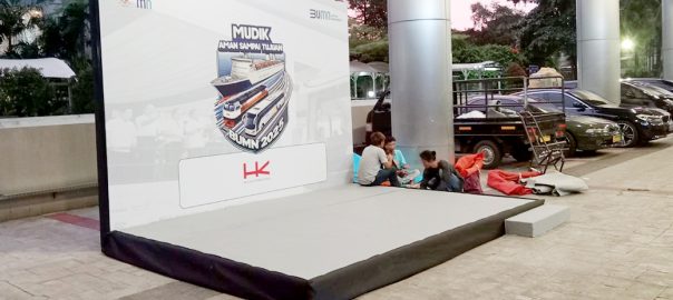 Rental Panggung Karpet Abu abu Dan Backdrop Out Door Area Jakarta