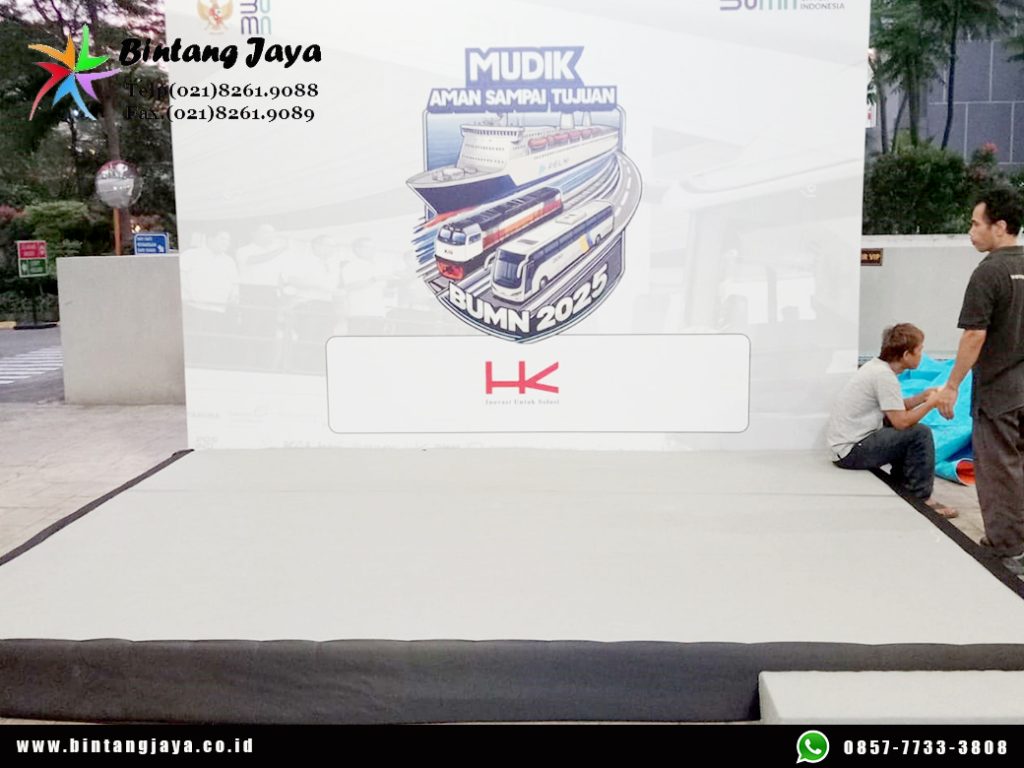 Rental Panggung Karpet Abu abu Dan Backdrop Out Door Area Jakarta
