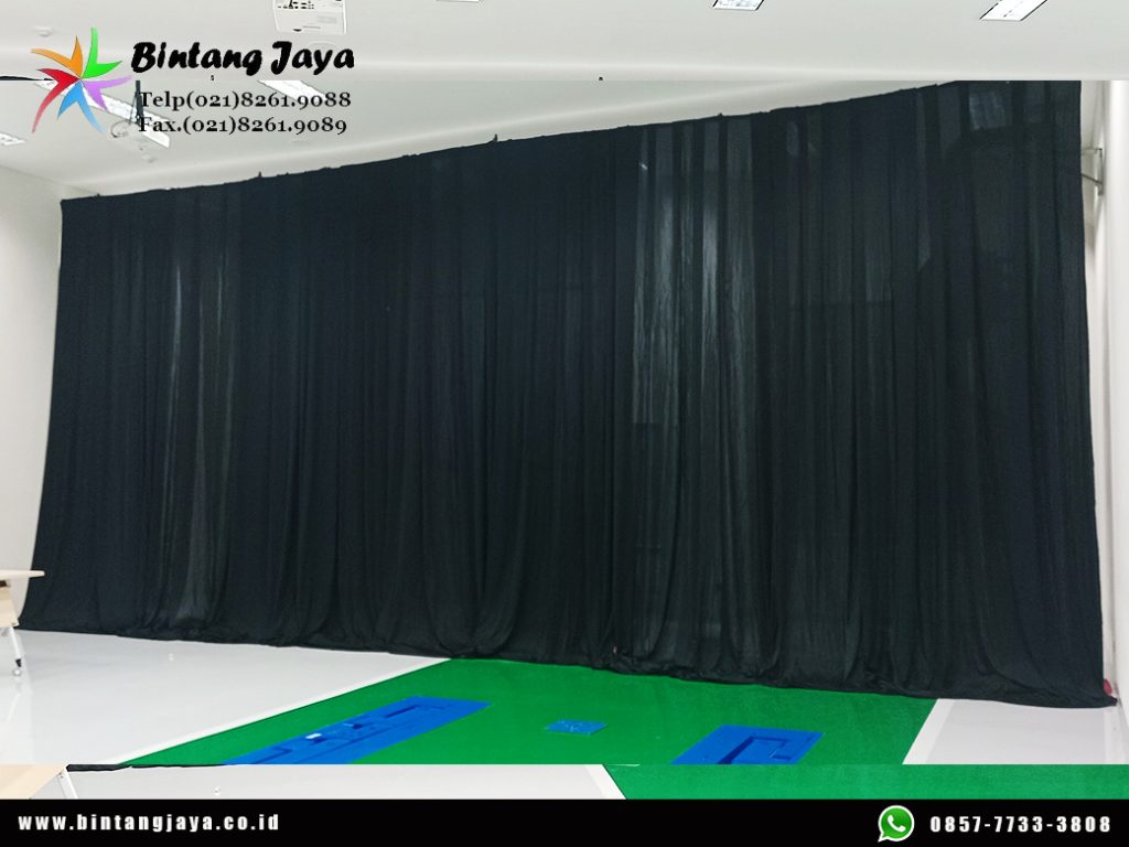 Rental Black Curtain Ukuran Tinggi di Jakarta