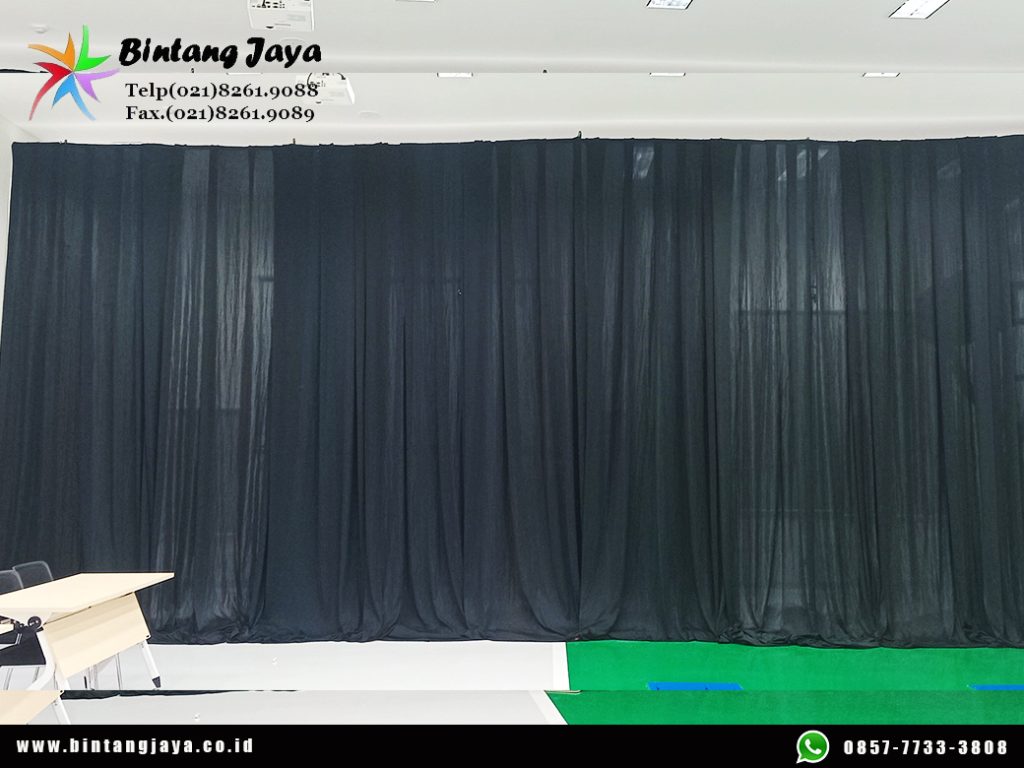 Rental Black Curtain Ukuran Tinggi di Jakarta