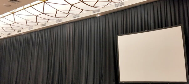 Rental Black Curtain erkualitas Bahan Tebal Jakarta