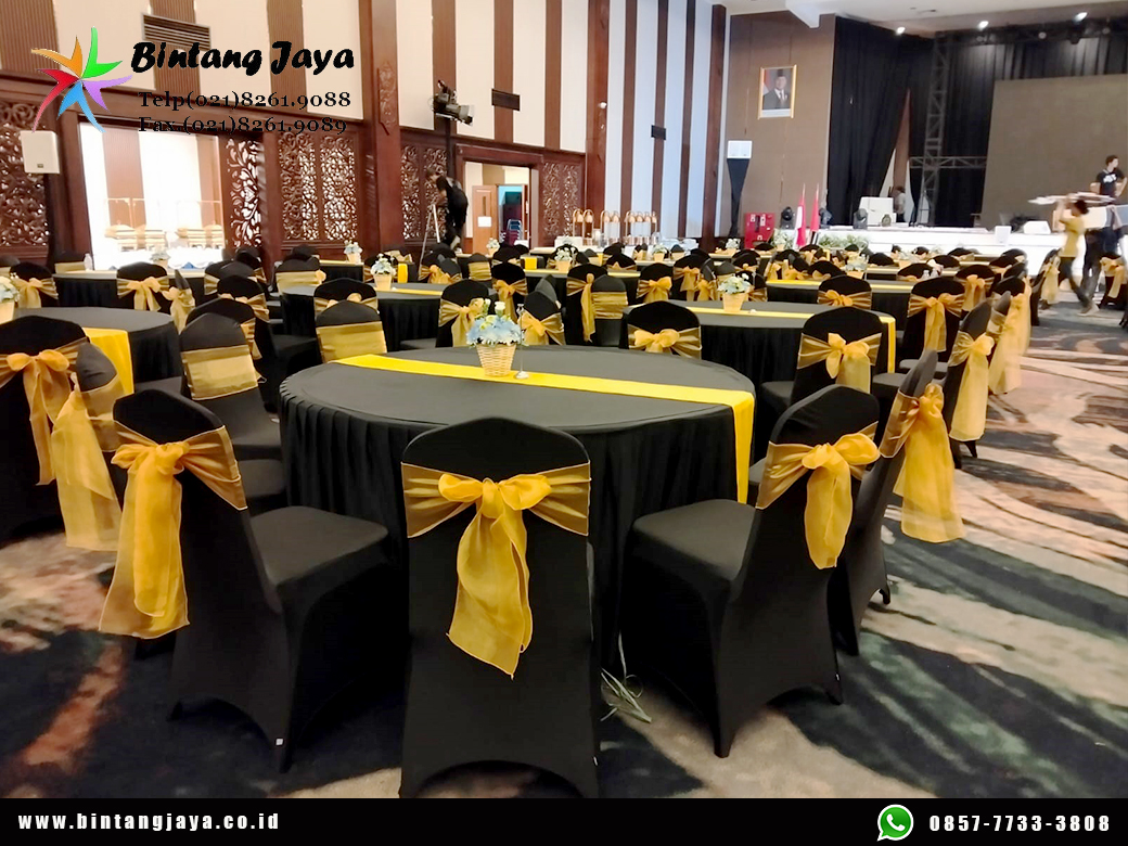 Sewa Set Alat Pesta Round Table, Kursi Cover Hitam Pita Gold Jakarta ...
