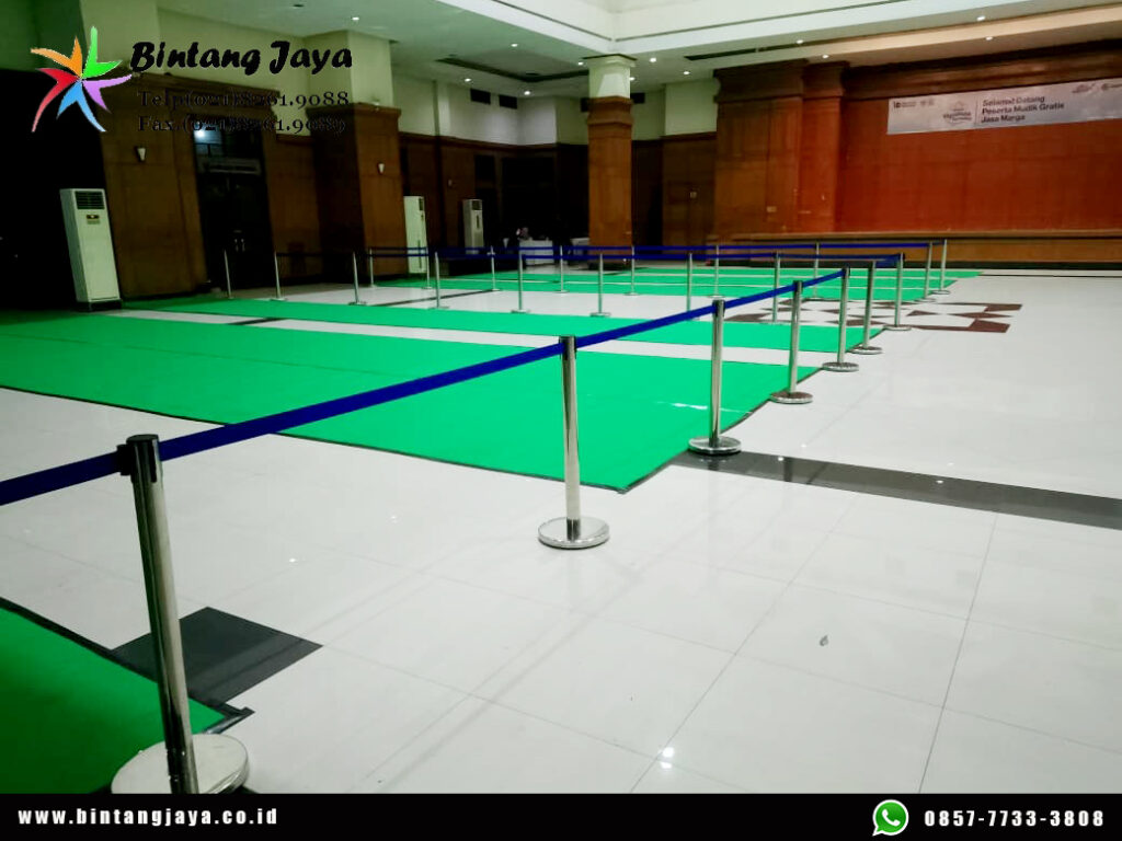 Sewa Tiang Antrian Sabuk untuk Event, Mall dan Pameran