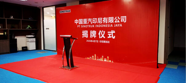 Sewa Backdrop dan Podium Hitam Frame Stainless Bogor untuk Event Resmi