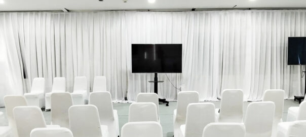 Sewa TV LED Standing untuk Event yang Butuh Display Jelas dan Profesional