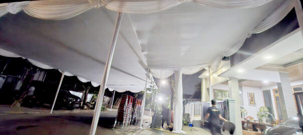 Sewa Tenda Plafon untuk Area Event Outdoor yang Tetap Proper Saat Cuaca Berubah