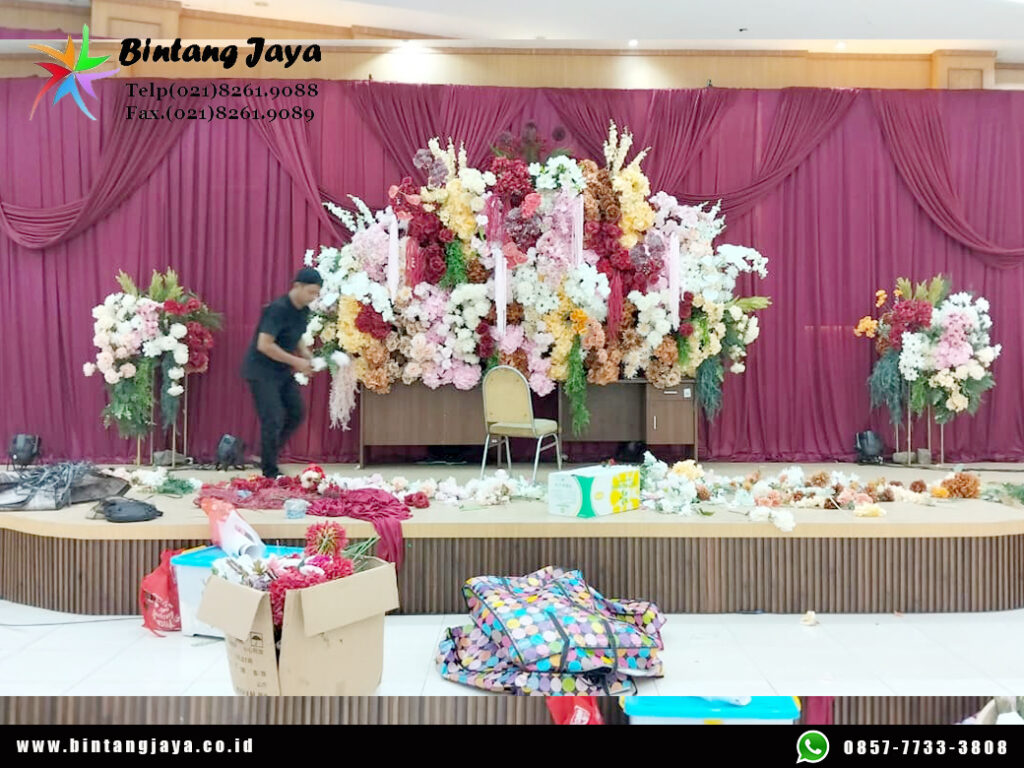 Sewa Dekorasi Tirai Filamin Marun Event GOR Pulo Gadung