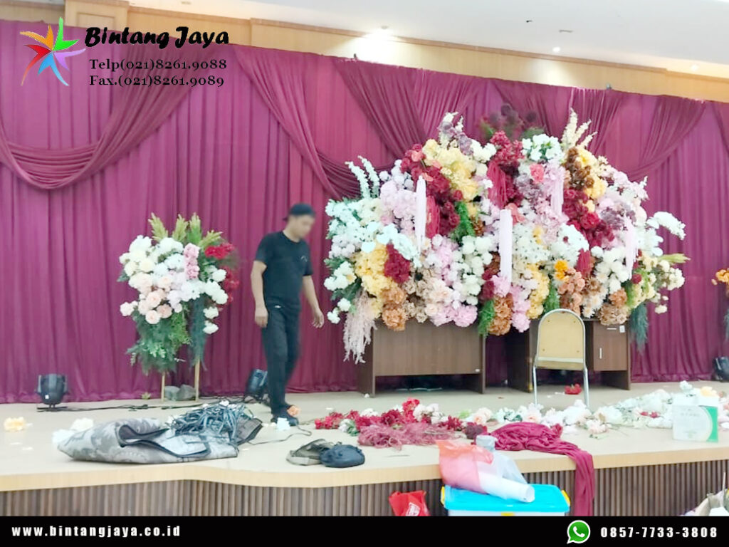 Sewa Dekorasi Tirai Filamin Marun Event GOR Pulo Gadung