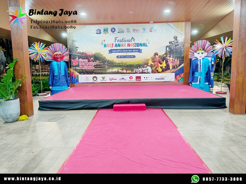 Sewa Sarnafil, Tiang Bendera, Arm Chairs, Kursi, Meja, Panggung Jakarta untuk Event Profesional