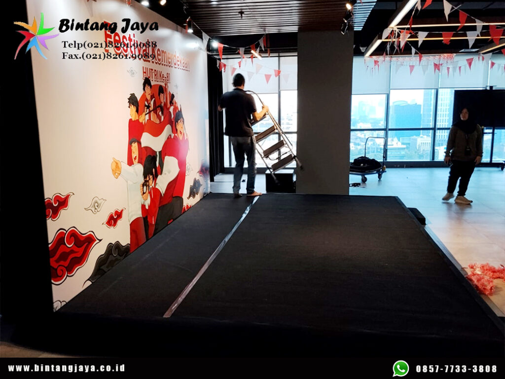 Sewa Panggung Cover Karpet Hitam Event PERTAMINA Jakarta untuk Acara Profesional