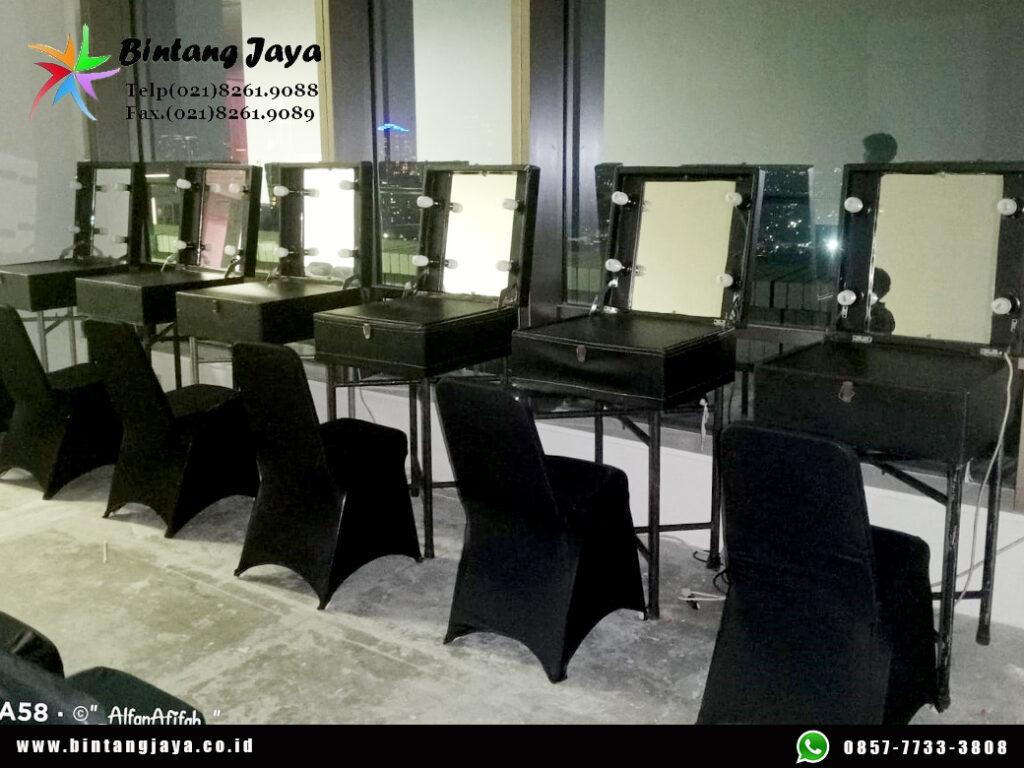 Sewa Meja Cermin Rias dan Kursi Senayan Jakarta untuk Makeup Artist & Backstage
