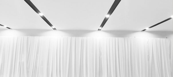 Sewa Tirai Filamin Putih Bogor 087885377555 untuk Dekorasi Venue yang Lebih Bersih dan Elegan
